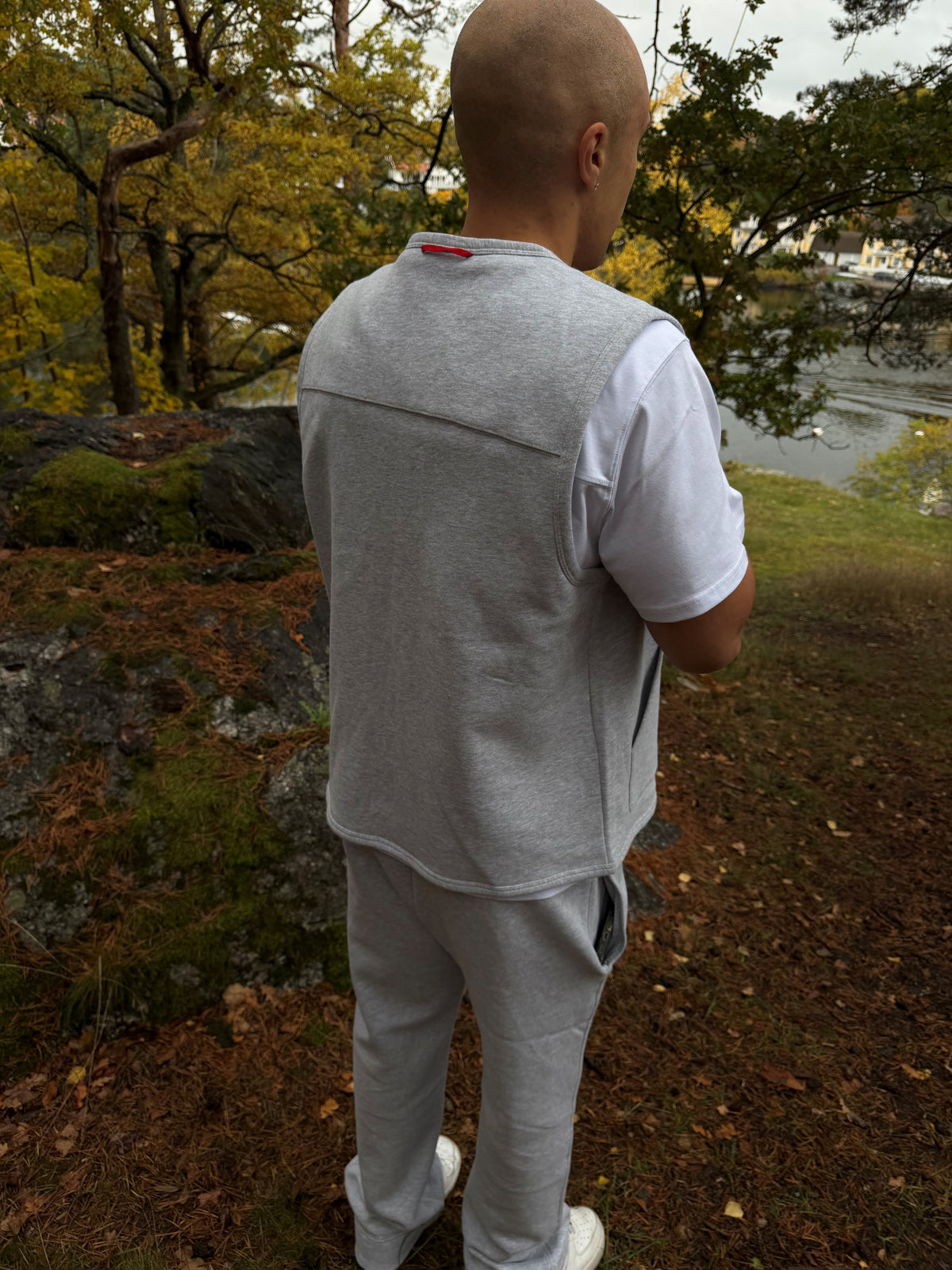 VEST STEADY