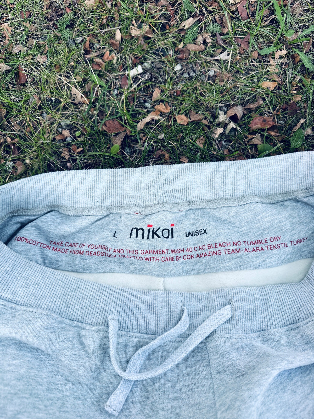 TROUSERS CARRY ON